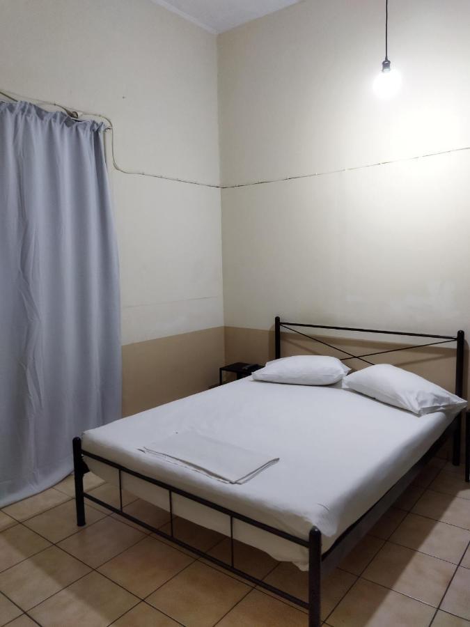 San Remo Hostel Αθήνα Εξωτερικό φωτογραφία