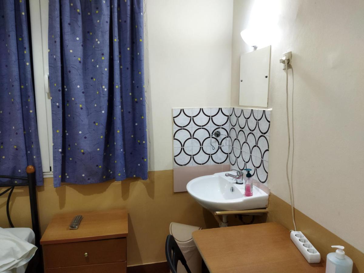 San Remo Hostel Αθήνα Εξωτερικό φωτογραφία
