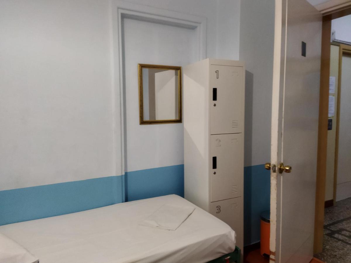 San Remo Hostel Αθήνα Εξωτερικό φωτογραφία