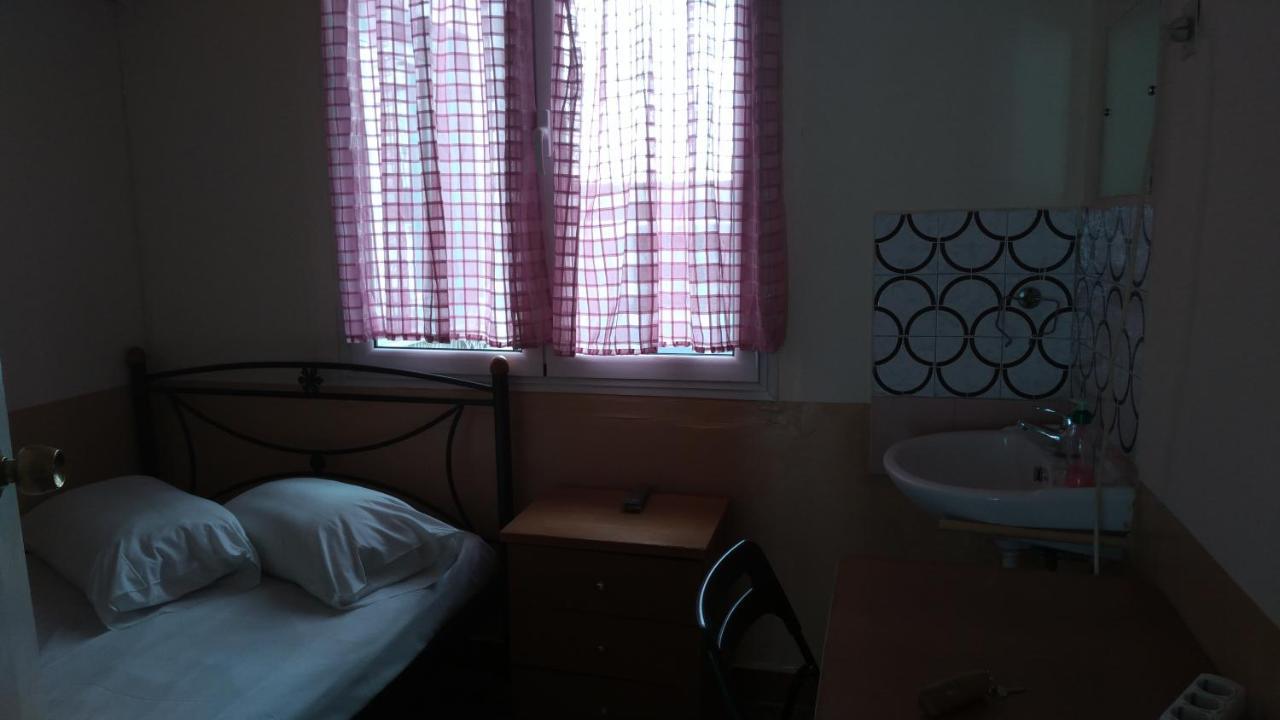 San Remo Hostel Αθήνα Εξωτερικό φωτογραφία